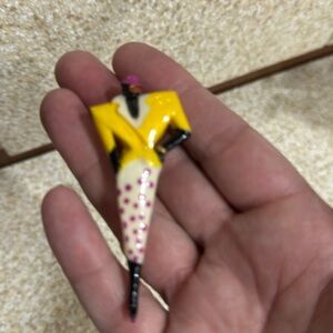 Retro Fashion Icon Plastic Pin With Big 1980s Shoulders